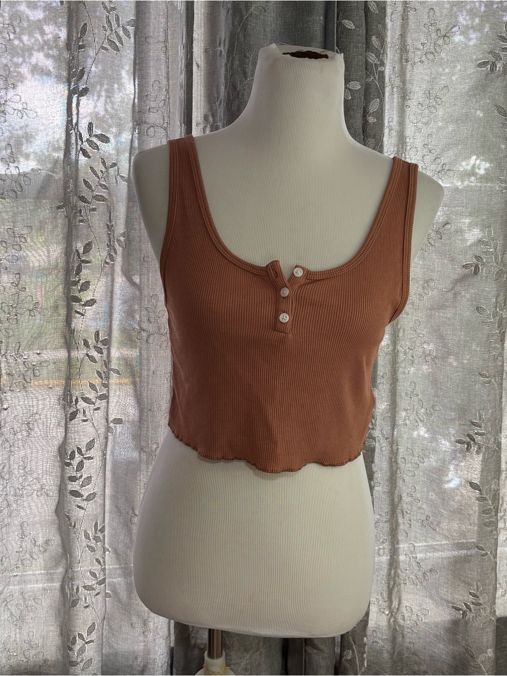 American Eagle medium crop top